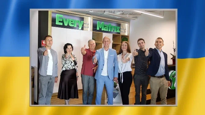 Команда EveryMatrix під час запуску соціального проєкту 'Академія героїв'