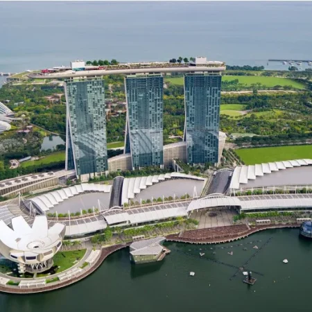 Marina Bay Sands оштрафували на $240 000 за витік даних клієнтів